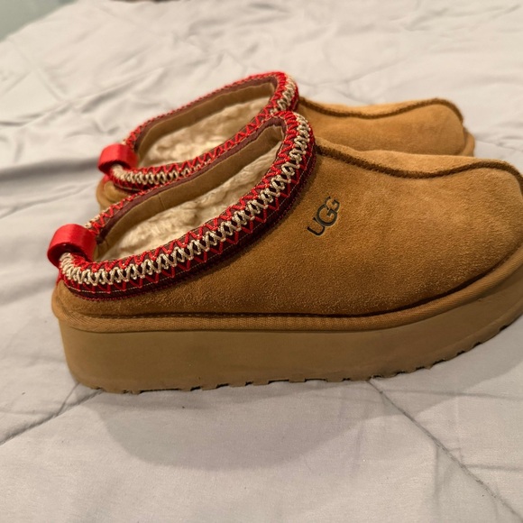 UGG Shoes - UGG Tan Suede Slippers with Red Accents